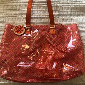 Tori Burch fun day bag
